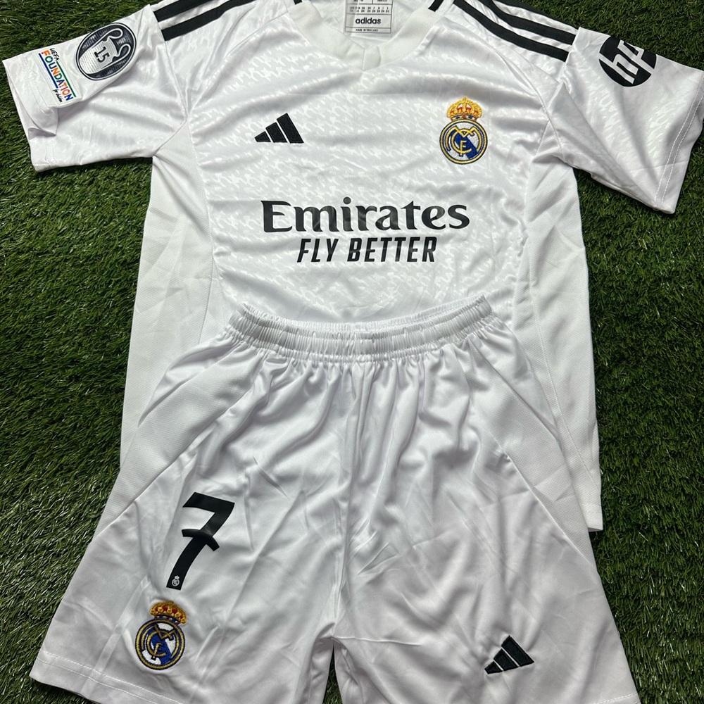 Real Madrid Vini JR Kids Soccer Jersey Set